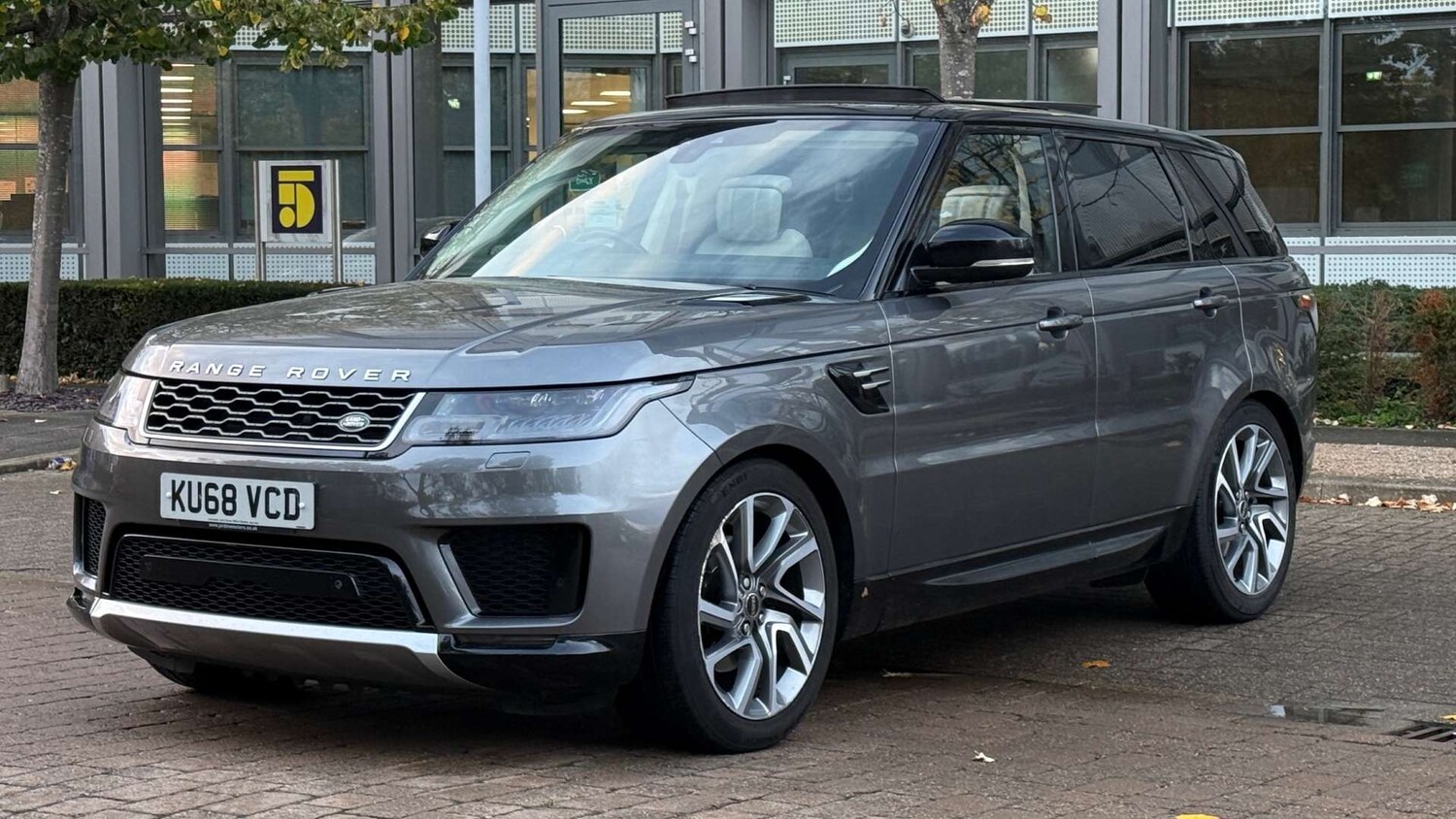 Used Land Rover Range Rover Sport 2018 for sale - 76352637: Photo 57