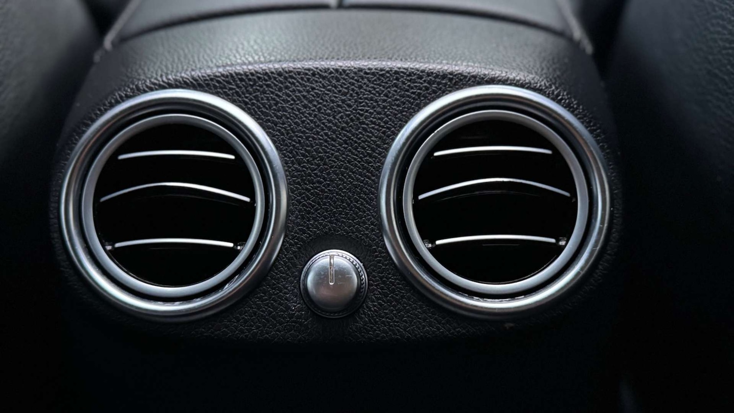 Used Mercedes-Benz GLC 2016 for sale - 76198698: Photo 46