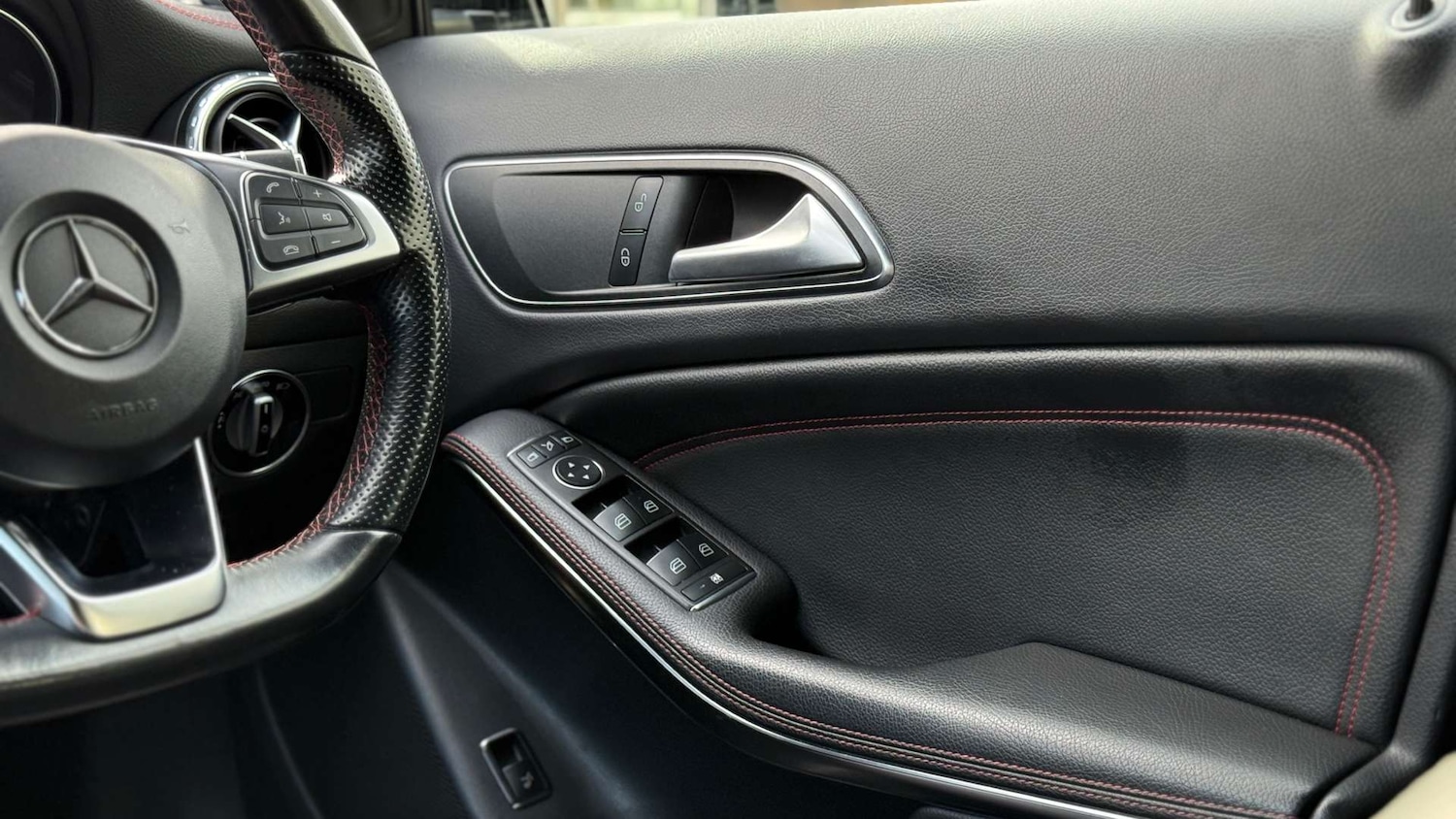 Used Mercedes-Benz GLA 2017 for sale - 76527097: Photo 28