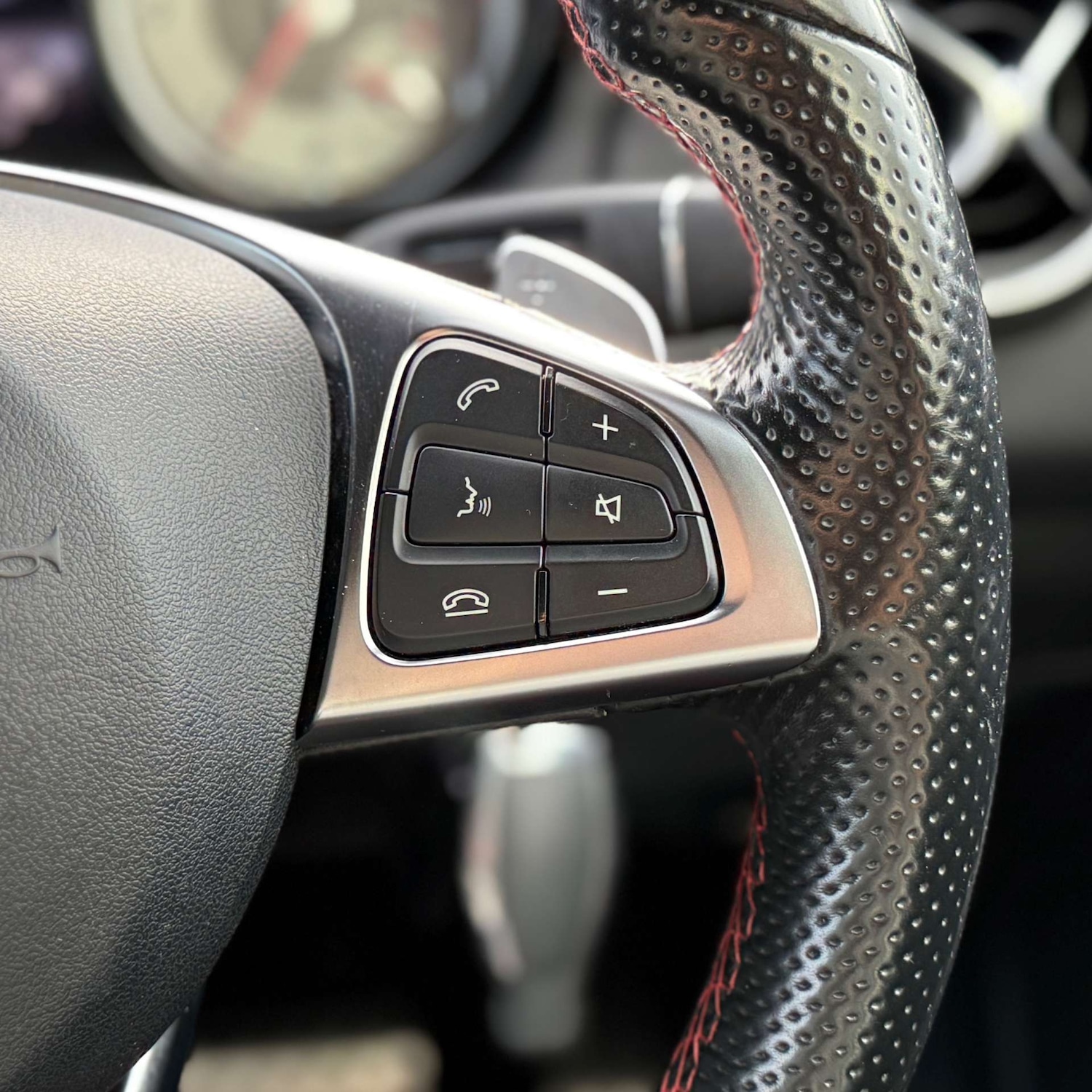 Used Mercedes-Benz GLA 2017 for sale - 76527097: Photo 40