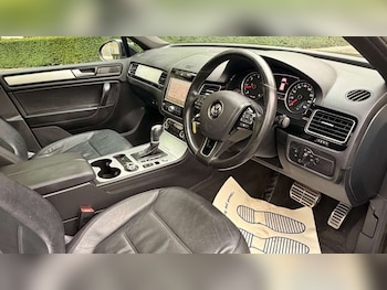 Used Volkswagen Touareg 2014 for sale - 79594880: Photo