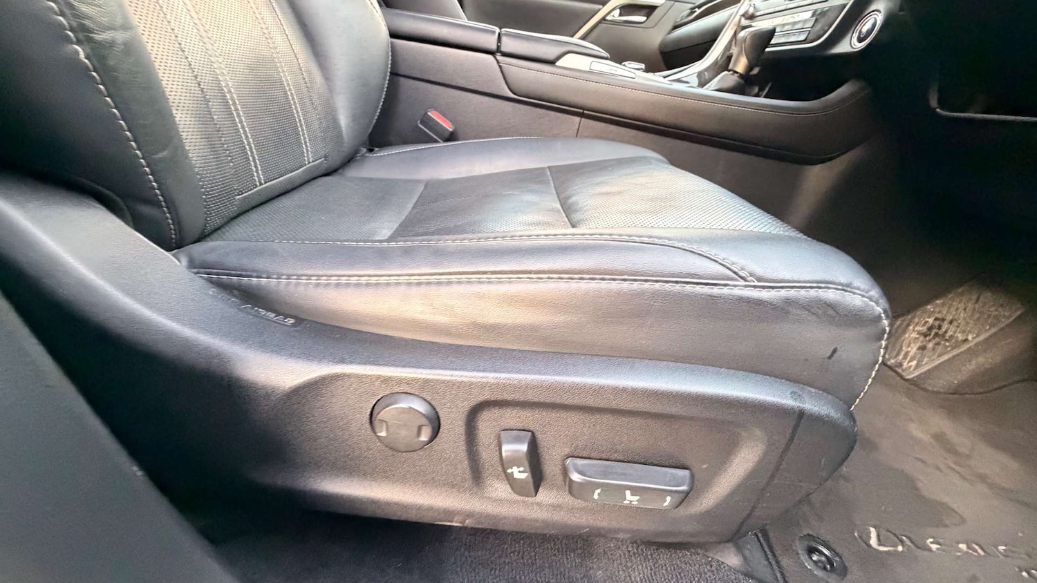 Used Lexus RX 2018 for sale - 77084202: Photo 18