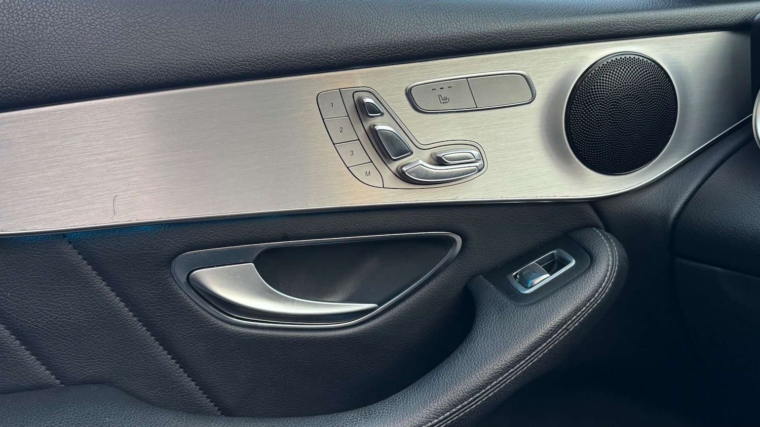 Used Mercedes-Benz GLC 2016 for sale - 77145380: Photo 40