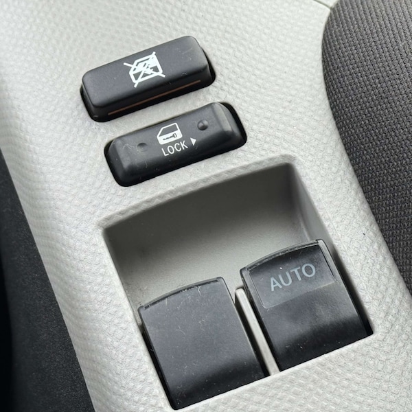 Used Toyota Yaris 2006 for sale - 76311231: Photo 19