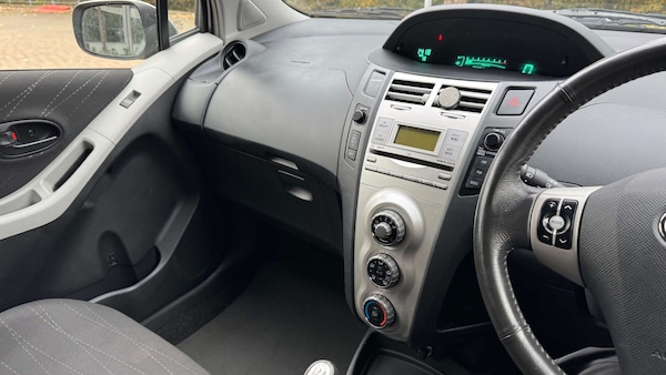 Used Toyota Yaris 2006 for sale - 76311231: Photo 24