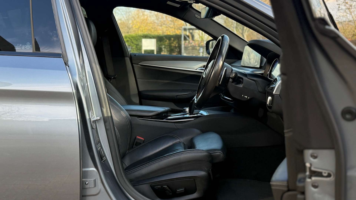 Used BMW 5 Series 2018 for sale - 76921236: Photo 15