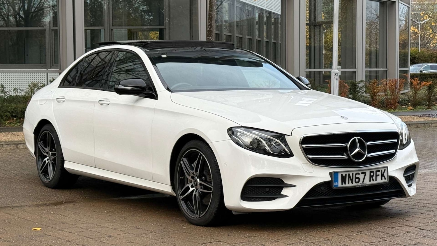 Used Mercedes-Benz E Class 2017 for sale - 76416876: Photo 1