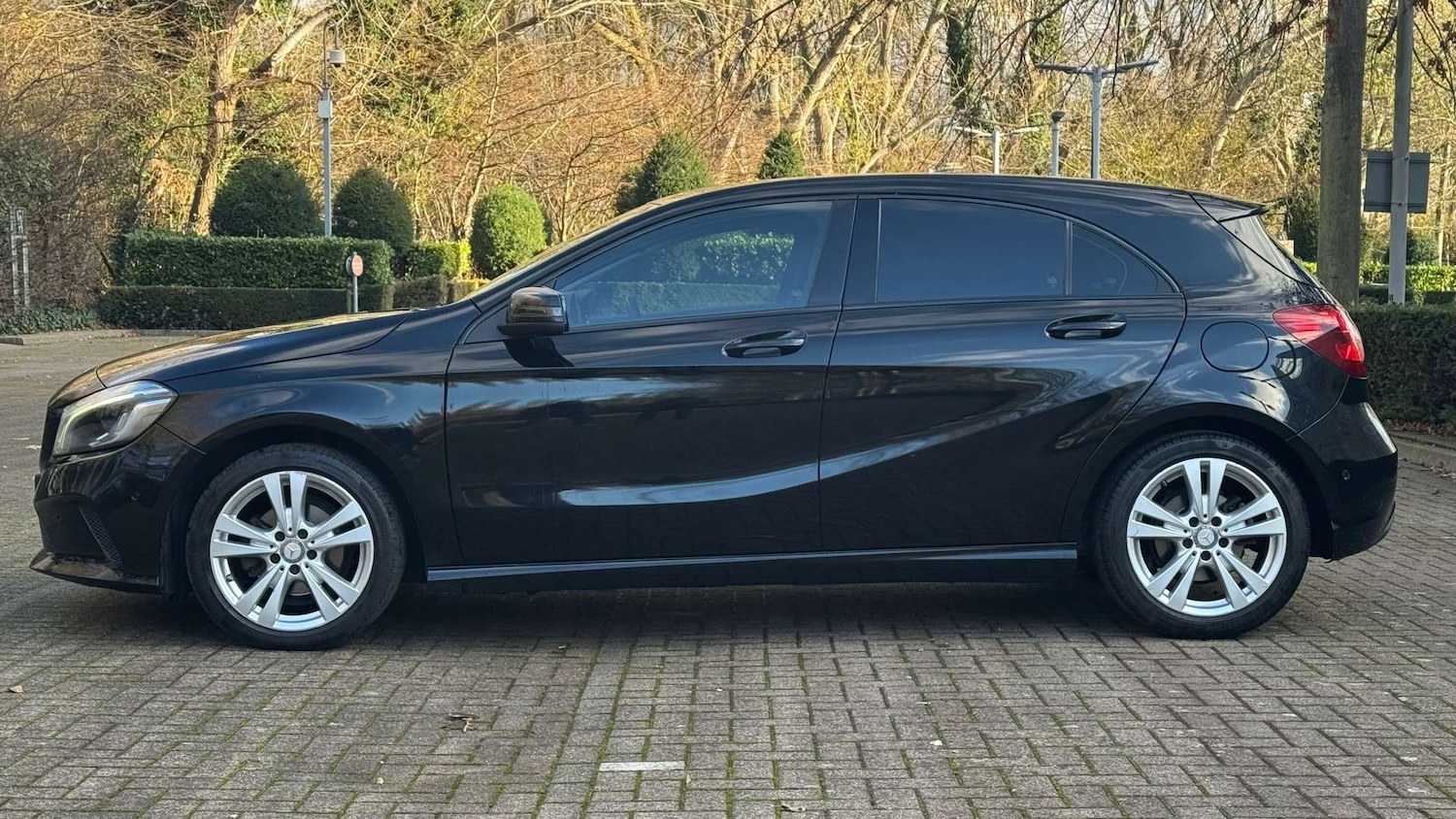 Used Mercedes-Benz A-Class 2016 for sale - 77847588: Photo 5