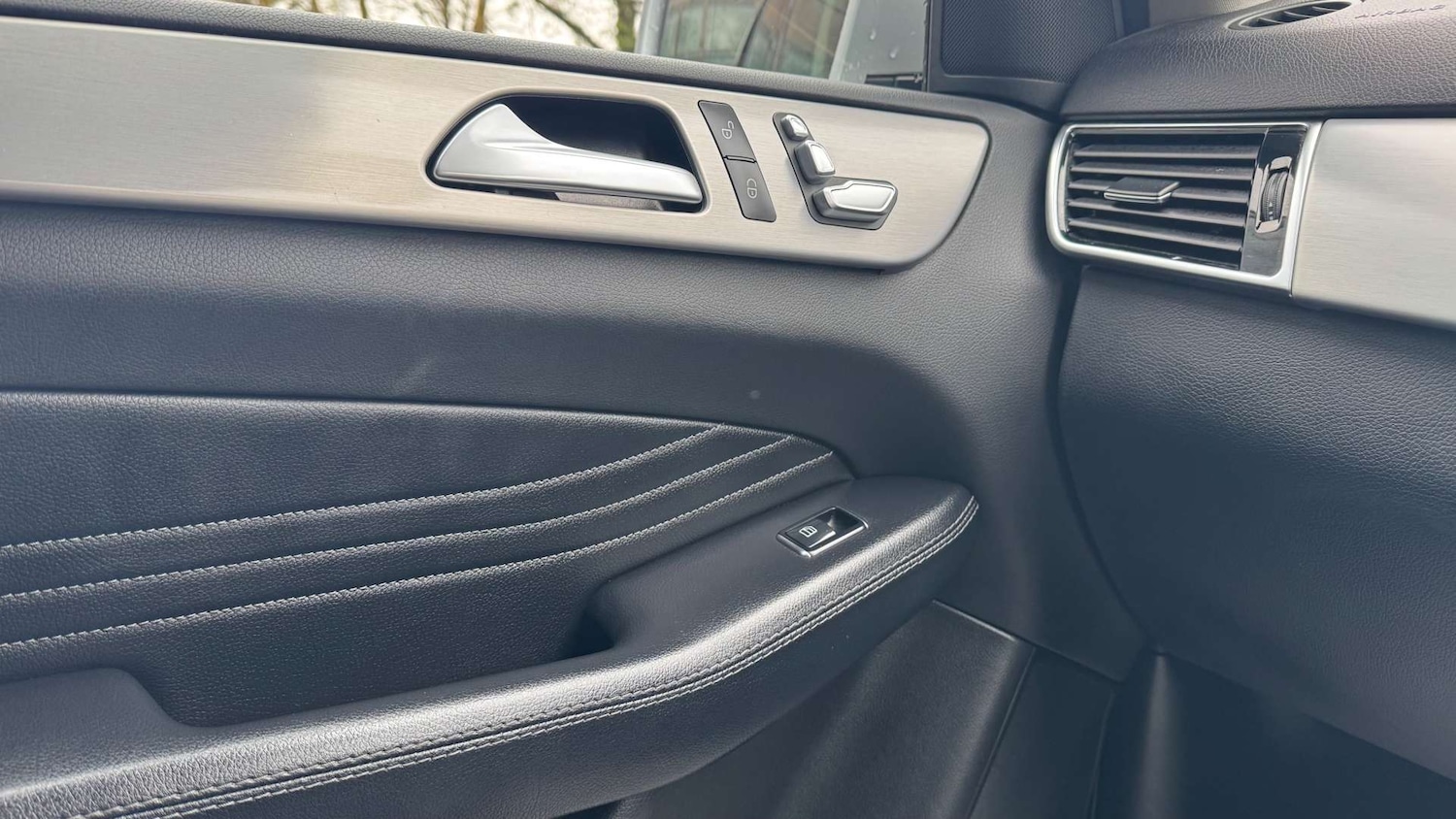 Used Mercedes-Benz GLE 2017 for sale - 77563350: Photo 25