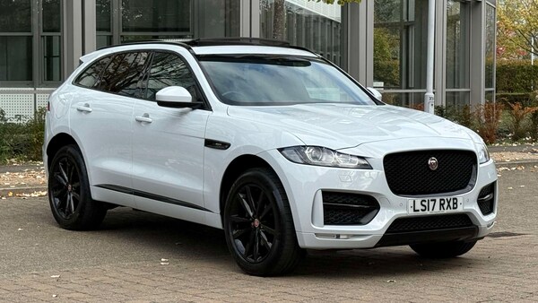 Used Jaguar F-Pace 2017 for sale - 76241046: Photo 1
