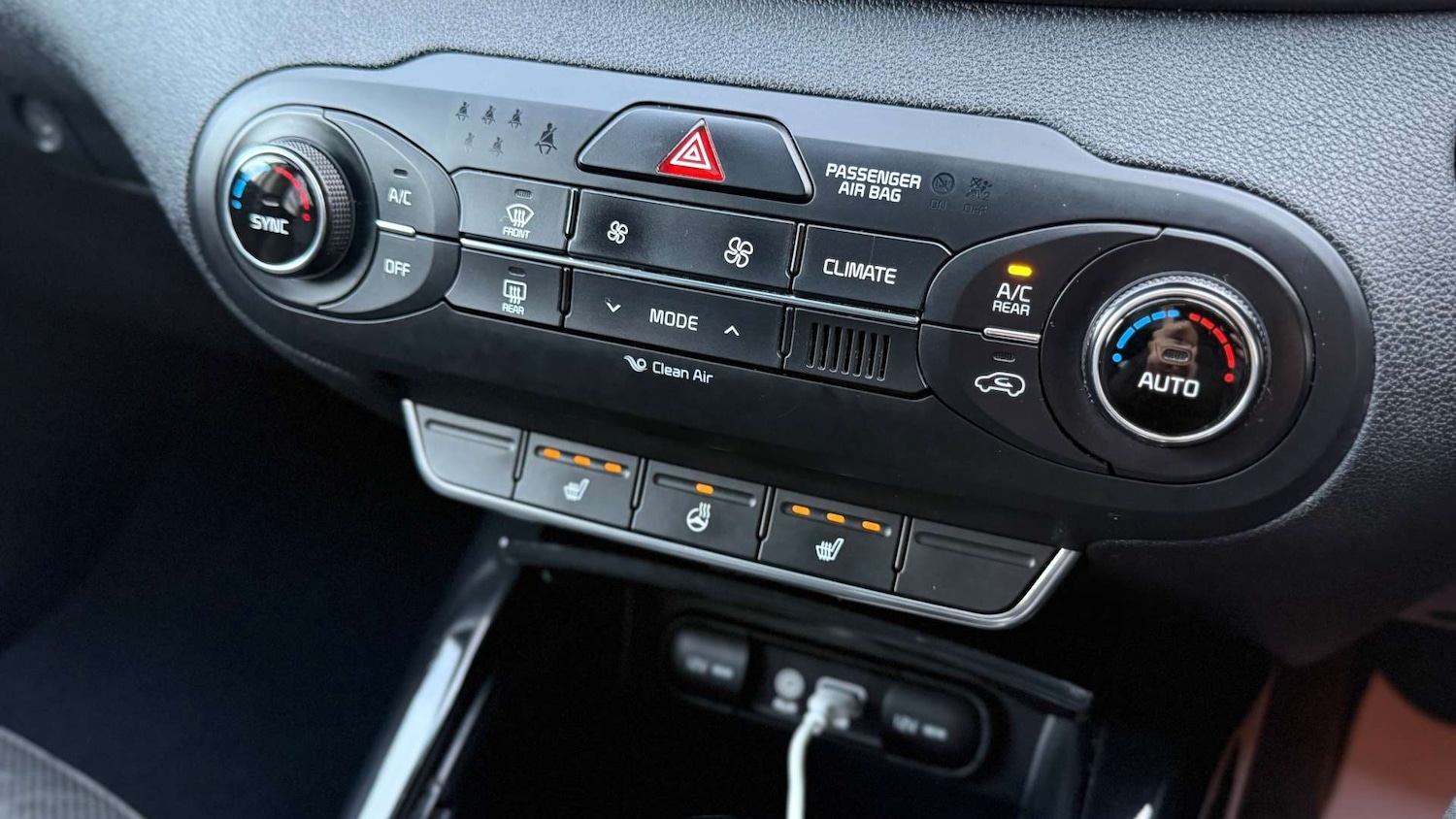 Used Kia Sorento 2017 for sale - 76848469: Photo 40