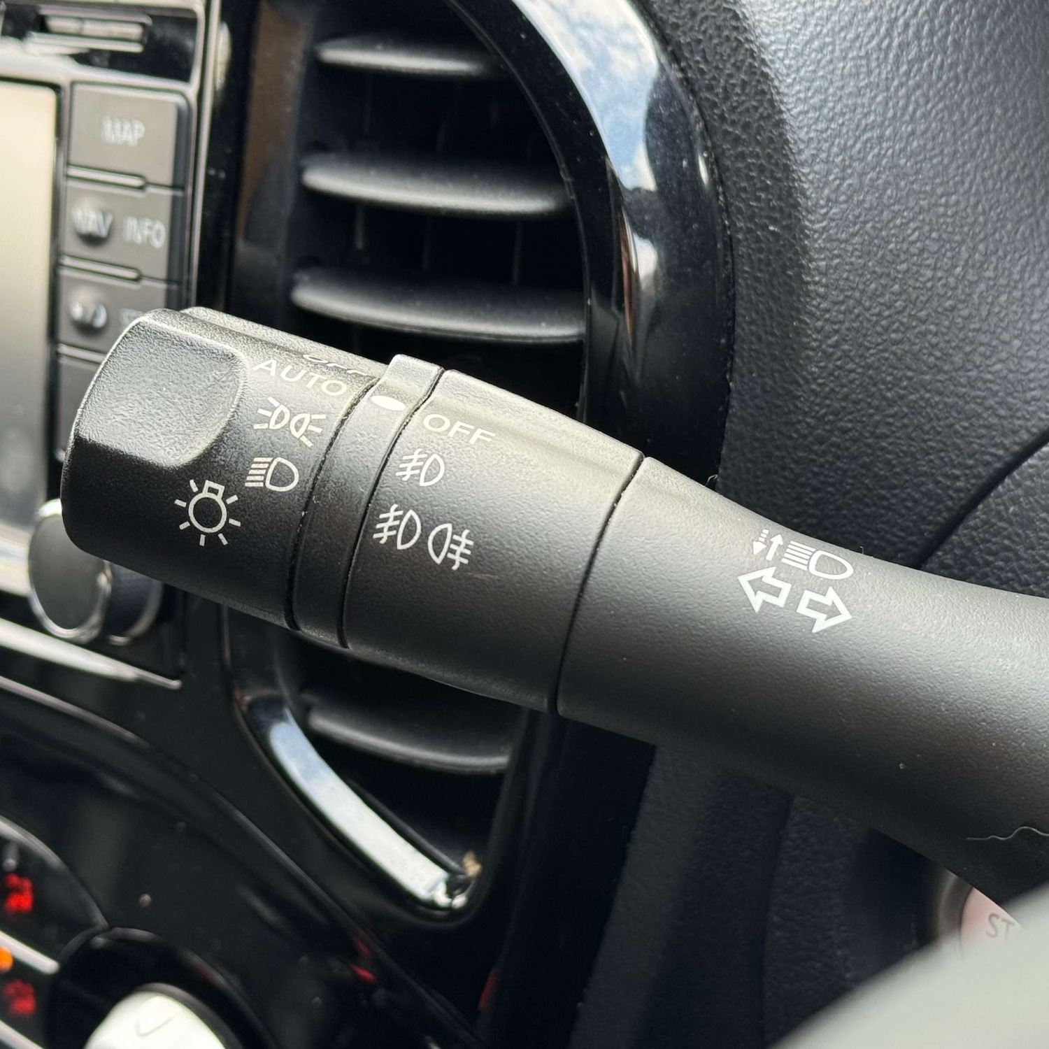 Used Nissan Juke 2016 for sale - 76601507: Photo 16