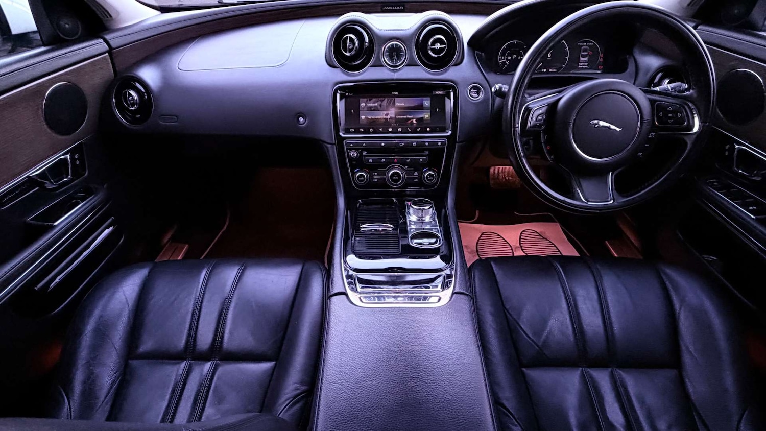 Used Jaguar XJ 2018 for sale - 77694624: Photo 2