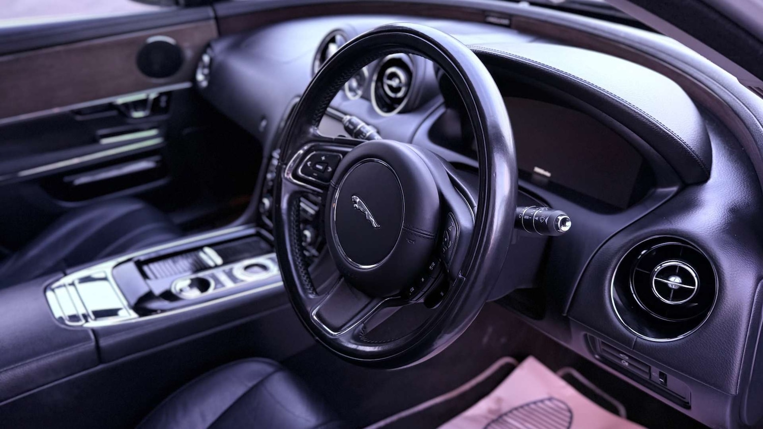 Used Jaguar XJ 2018 for sale - 77694624: Photo 25