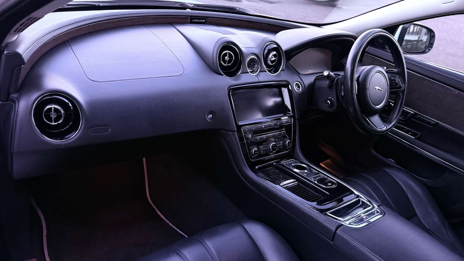 Used Jaguar XJ 2018 for sale - 77694624: Photo 39