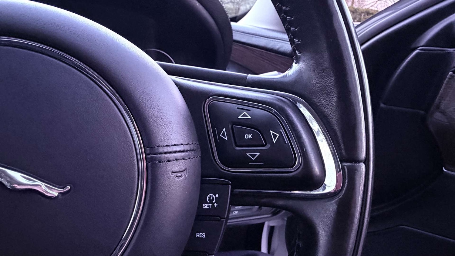 Used Jaguar XJ 2018 for sale - 77694624: Photo 43