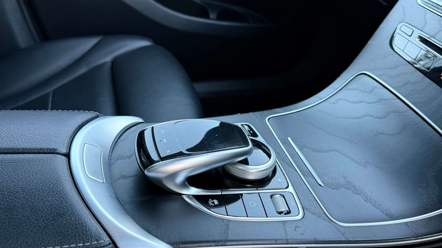 Used Mercedes-Benz GLC 2018 for sale - 78056706: Photo 14