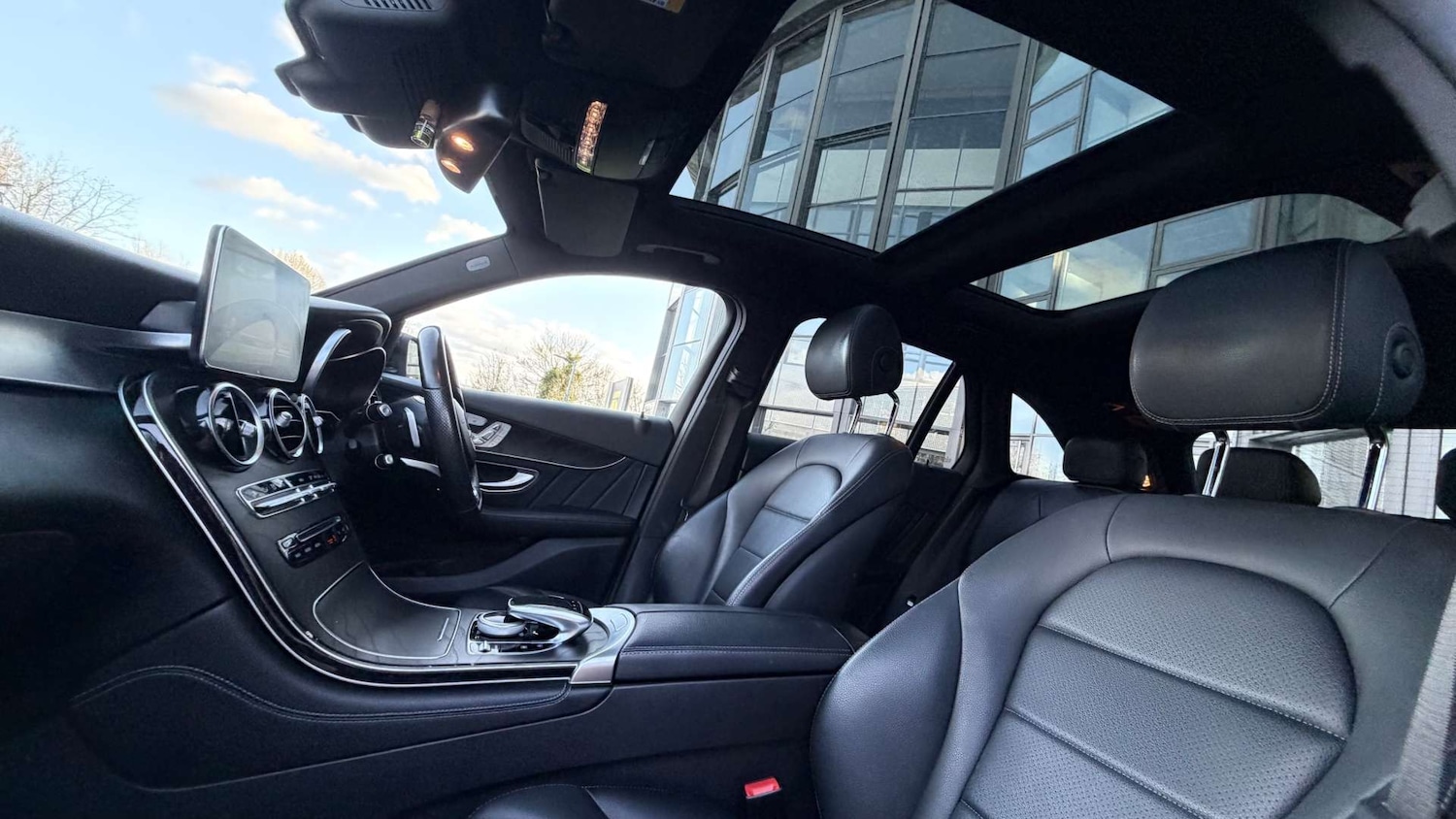 Used Mercedes-Benz GLC 2018 for sale - 78056706: Photo 5