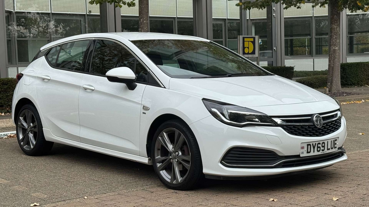 Used Vauxhall Astra 2019 for sale - 76144404: Photo 1