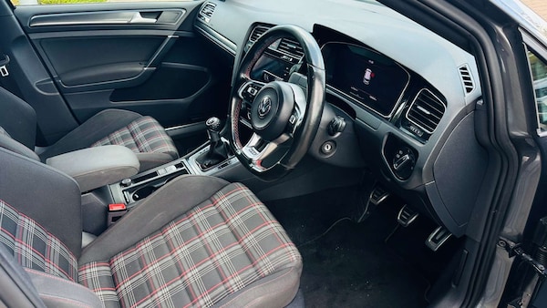 Used Volkswagen Golf 2017 for sale - 76277491: Photo 19