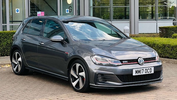 Used Volkswagen Golf 2017 for sale - 76277491: Photo 1