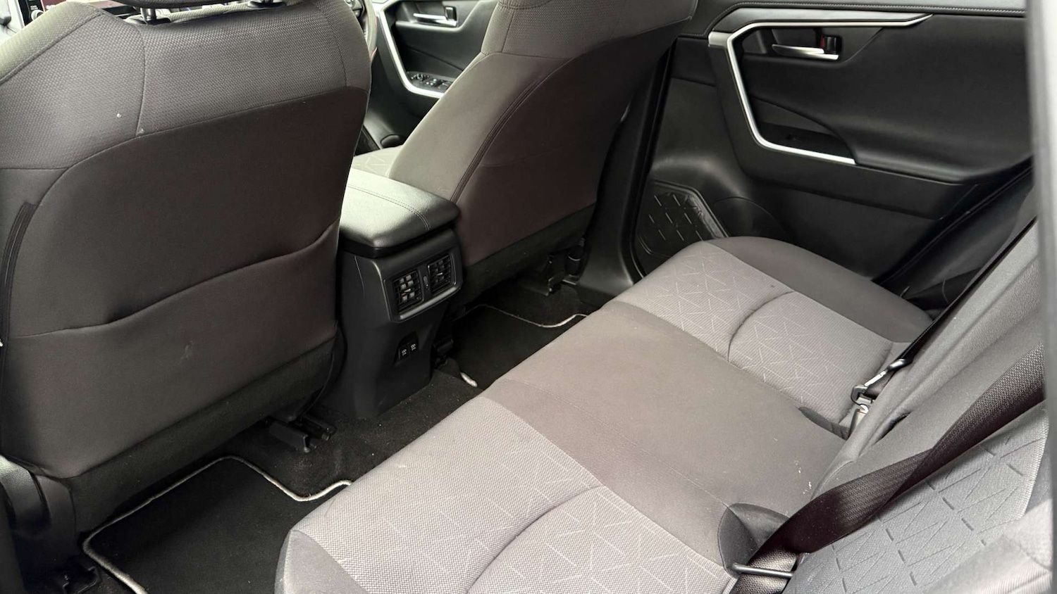 Used Toyota RAV4 2021 for sale - 77166220: Photo 17