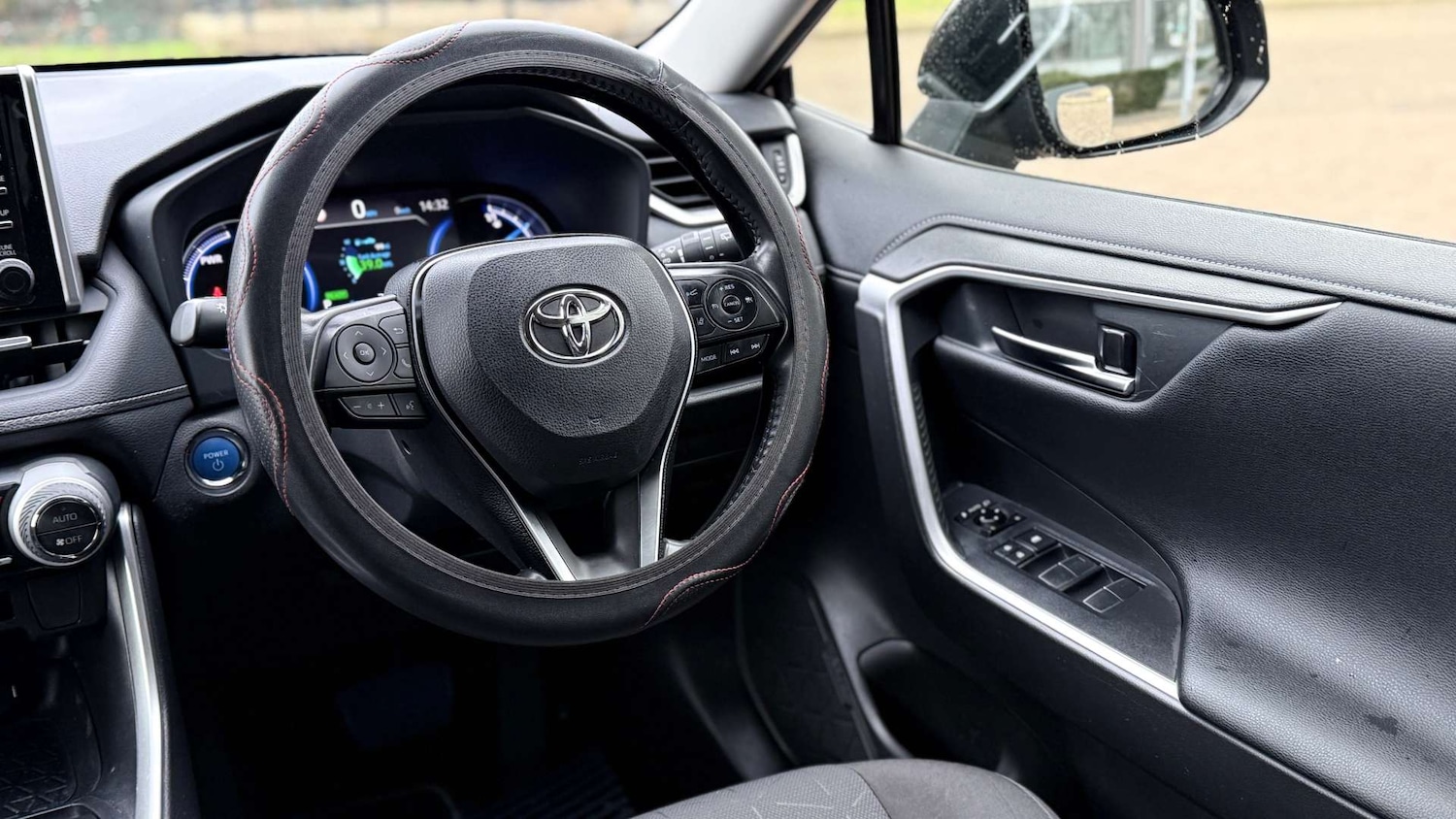 Used Toyota RAV4 2021 for sale - 77166220: Photo 24