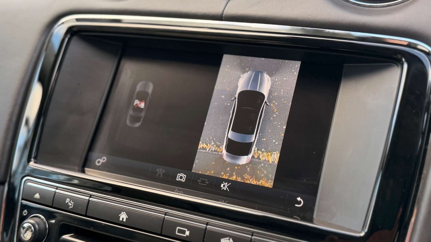 Used Jaguar XJ 2017 for sale - 76444749: Photo 13