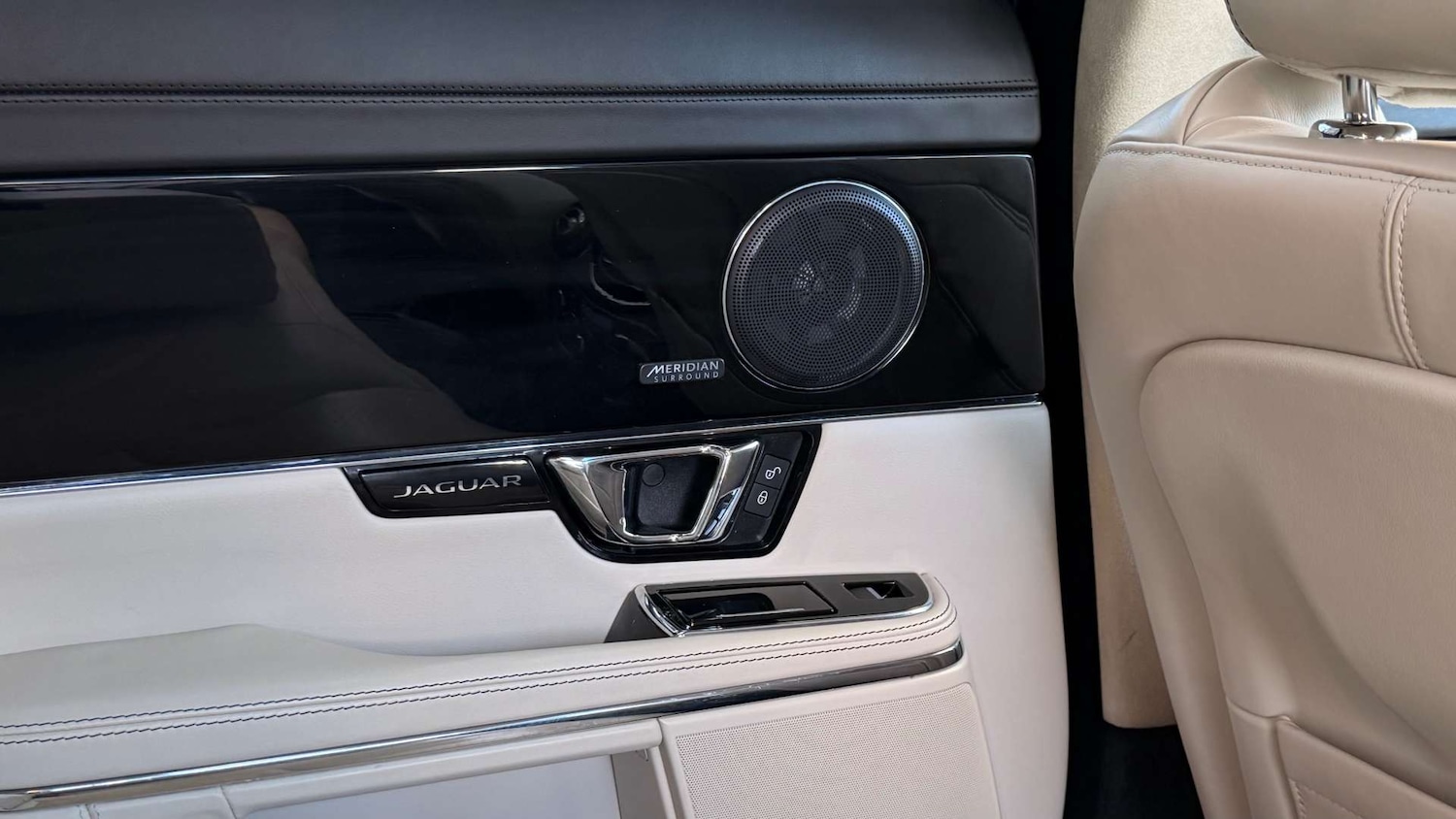 Used Jaguar XJ 2017 for sale - 76444749: Photo 18