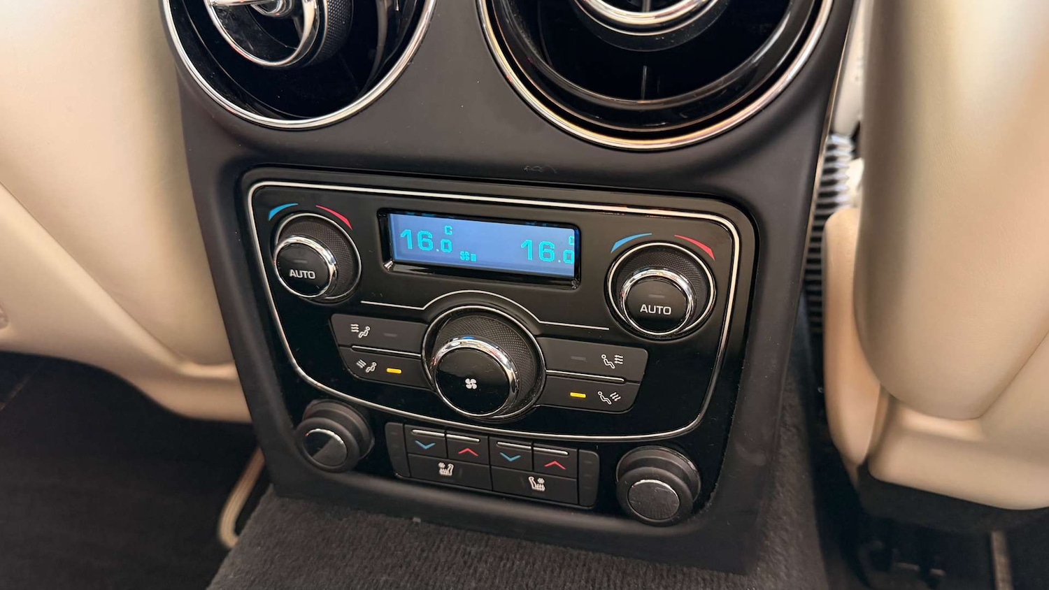 Used Jaguar XJ 2017 for sale - 76444749: Photo 21