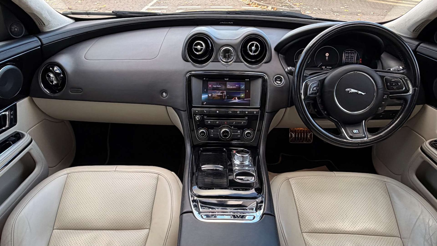 Used Jaguar XJ 2017 for sale - 76444749: Photo 22