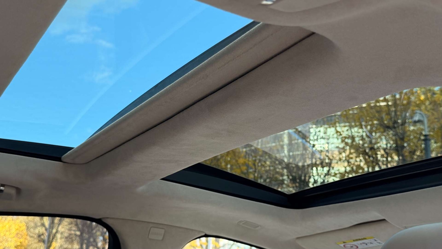 Used Jaguar XJ 2017 for sale - 76444749: Photo 3