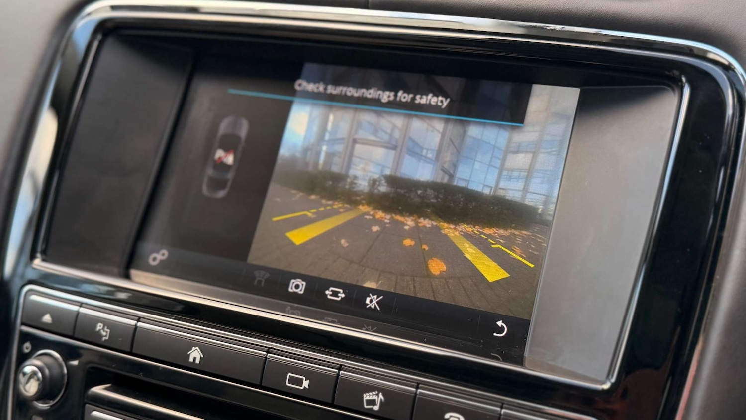 Used Jaguar XJ 2017 for sale - 76444749: Photo 7