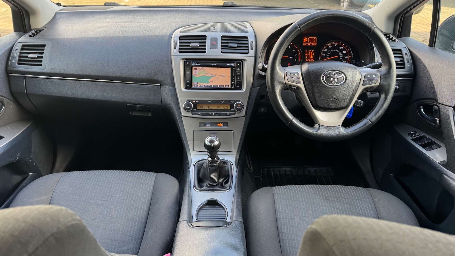 Used Toyota Avensis 2010 for sale - 77383423: Photo 2