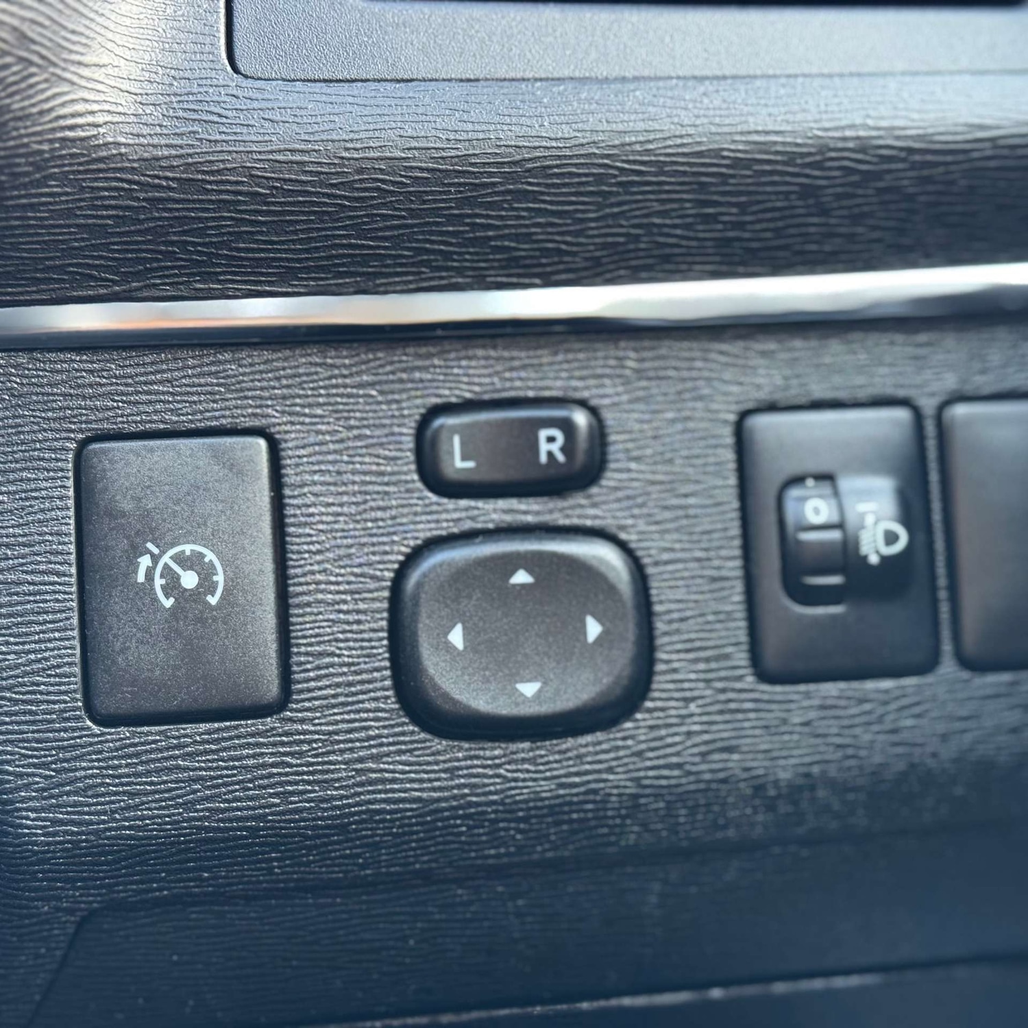 Used Toyota Avensis 2010 for sale - 77383423: Photo 21