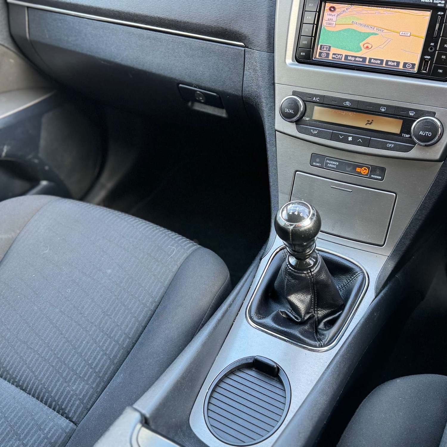 Used Toyota Avensis 2010 for sale - 77383423: Photo 26