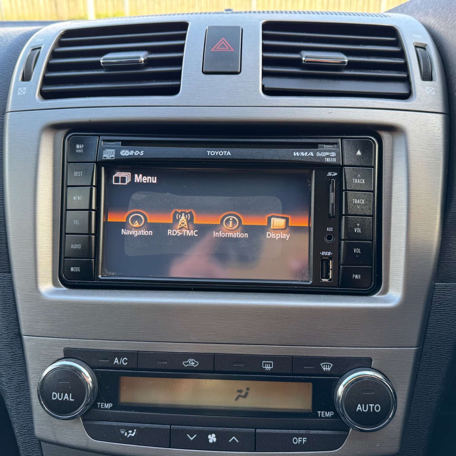 Used Toyota Avensis 2010 for sale - 77383423: Photo 28