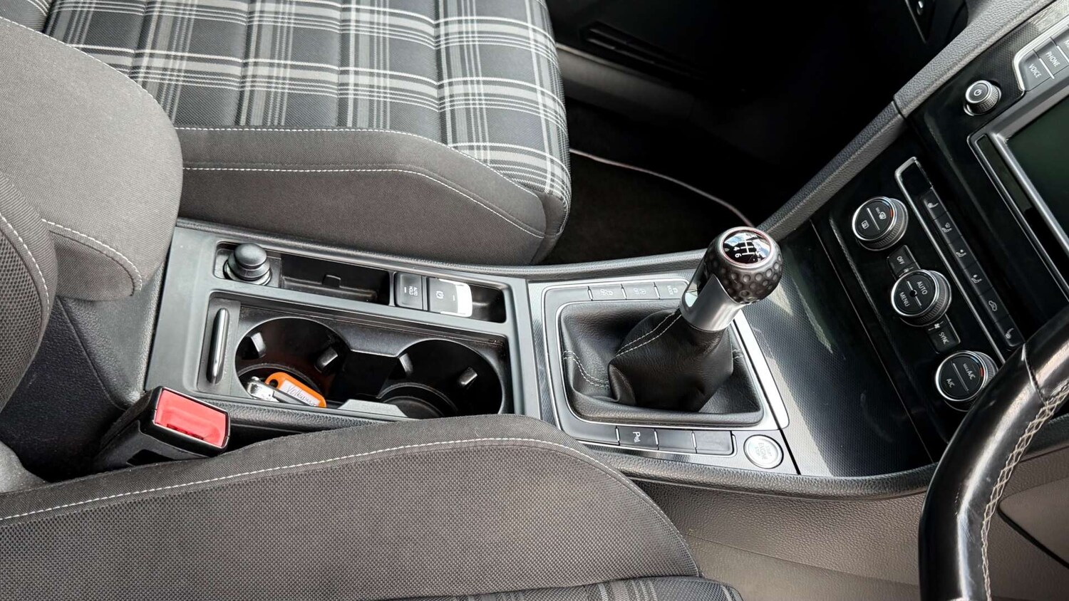 Used Volkswagen Golf 2015 for sale - 78083504: Photo 10