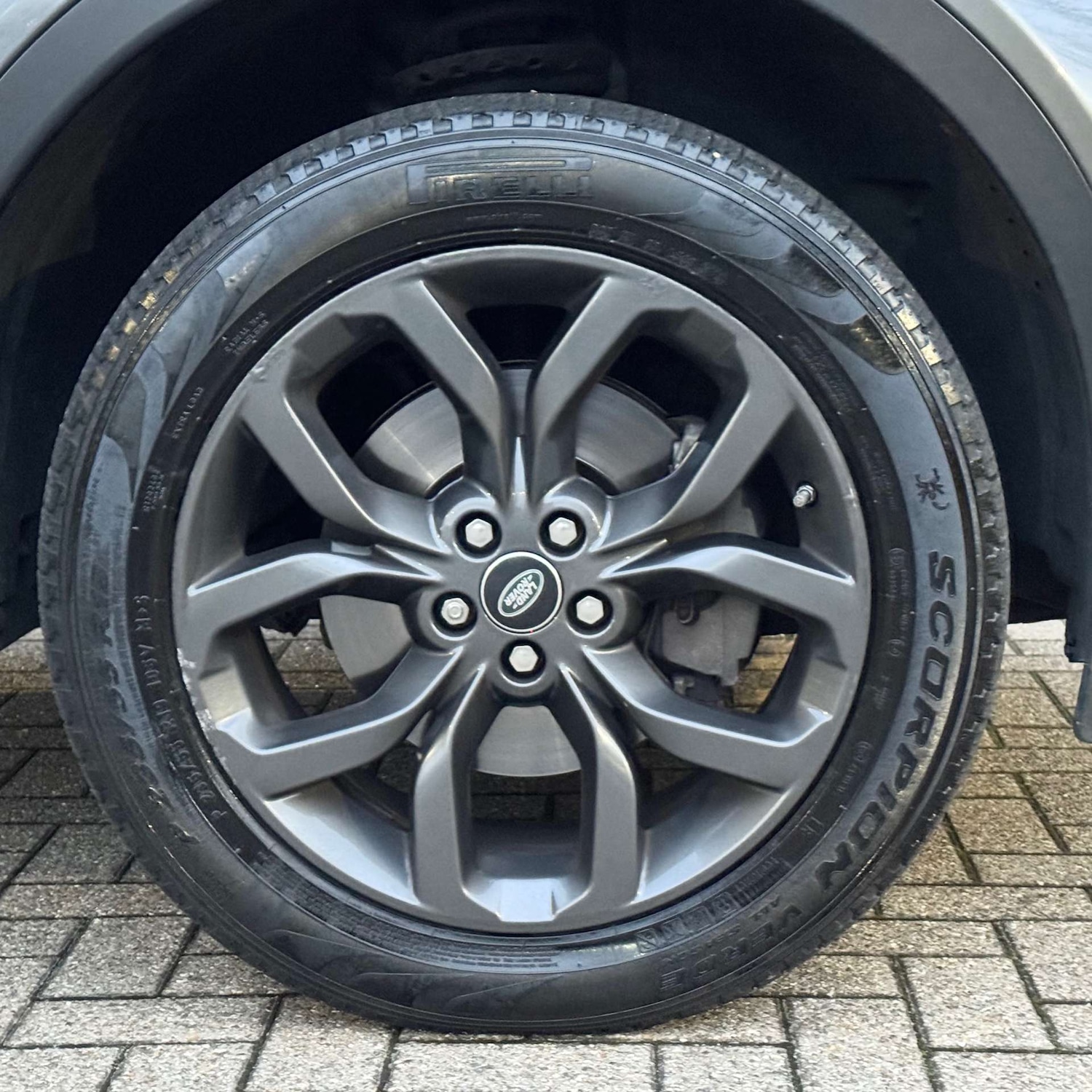 Used Land Rover Discovery Sport 2019 for sale - 76477428: Photo 15