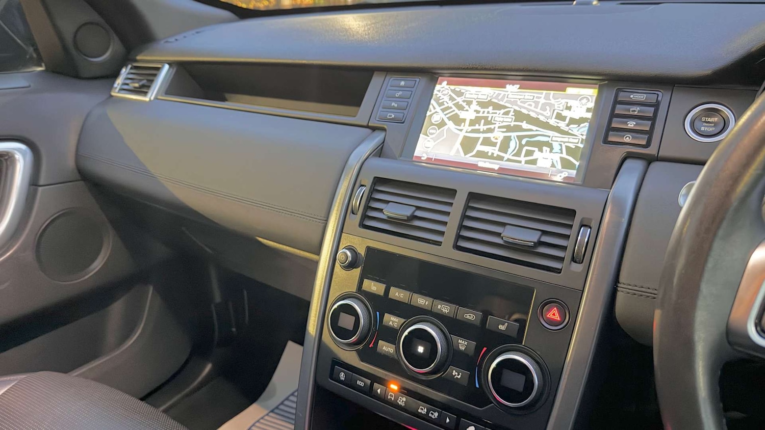 Used Land Rover Discovery Sport 2019 for sale - 76477428: Photo 28