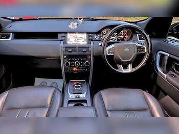 Used Land Rover Discovery Sport 2019 for sale - 76477428: Photo