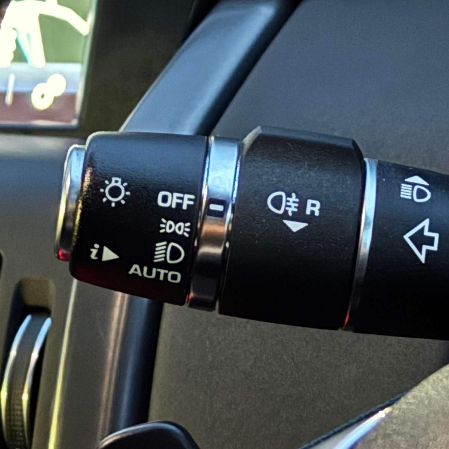 Used Land Rover Discovery Sport 2019 for sale - 76477428: Photo 32