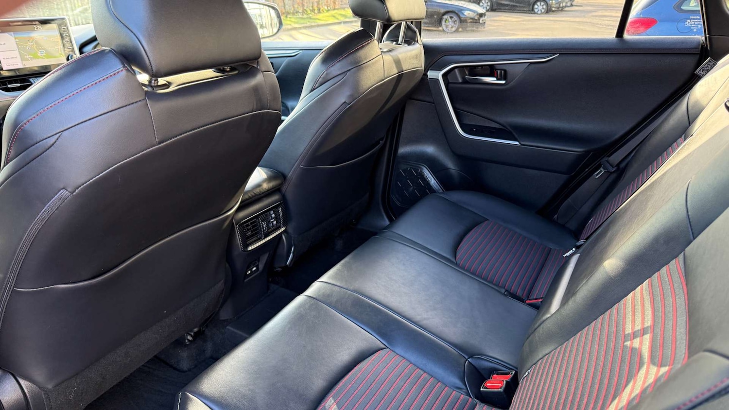 Used Toyota RAV4 2021 for sale - 77437449: Photo 30