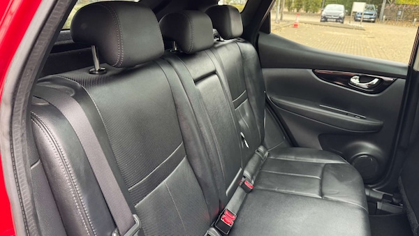 Used Nissan Qashqai 2014 for sale - 76277492: Photo 37