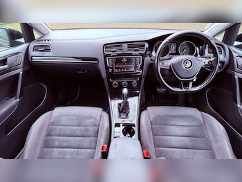 Used Volkswagen Golf 2015 for sale - 77483772: Photo