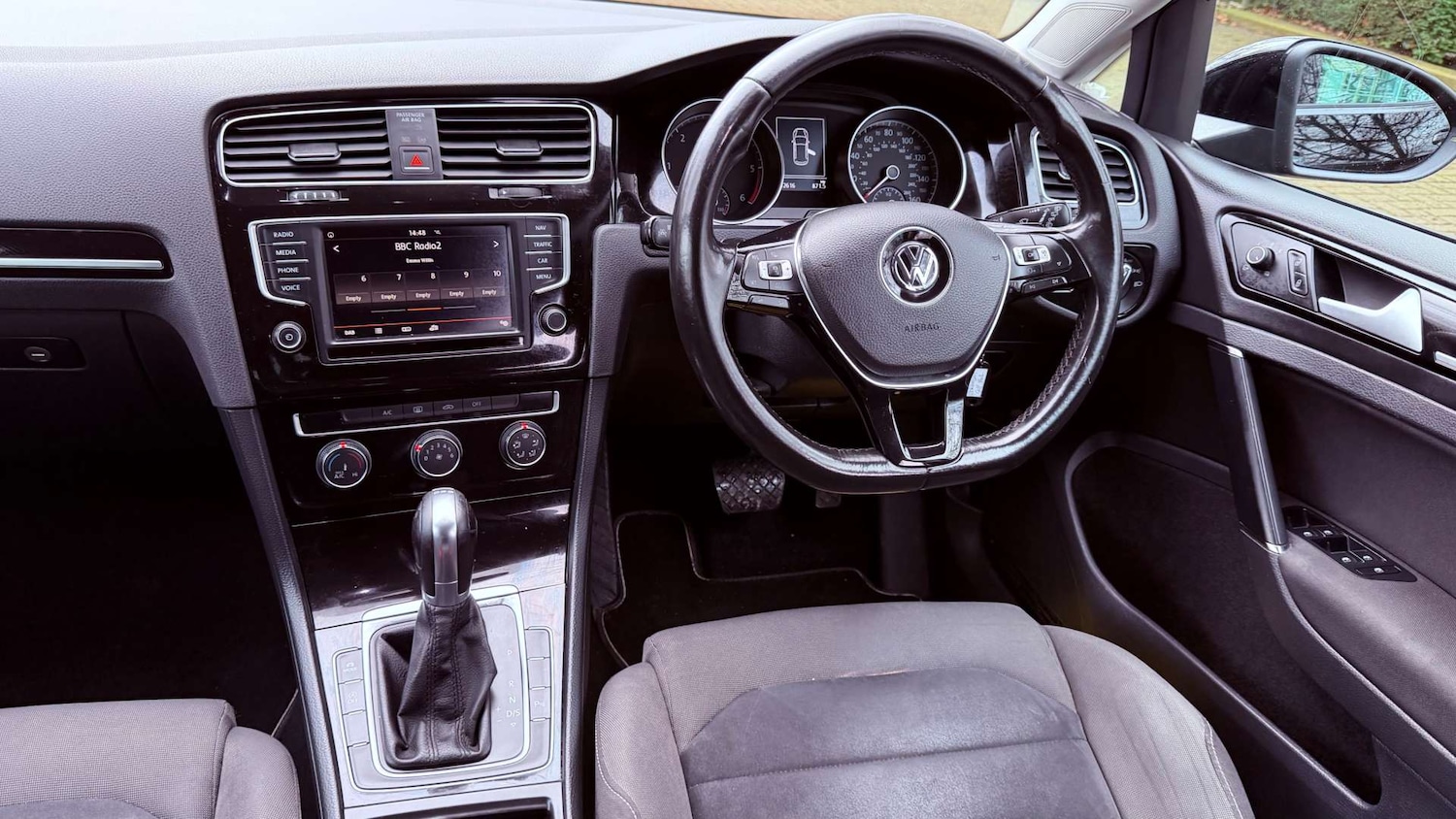 Used Volkswagen Golf 2015 for sale - 77483772: Photo 4