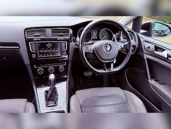 Used Volkswagen Golf 2015 for sale - 77483772: Photo