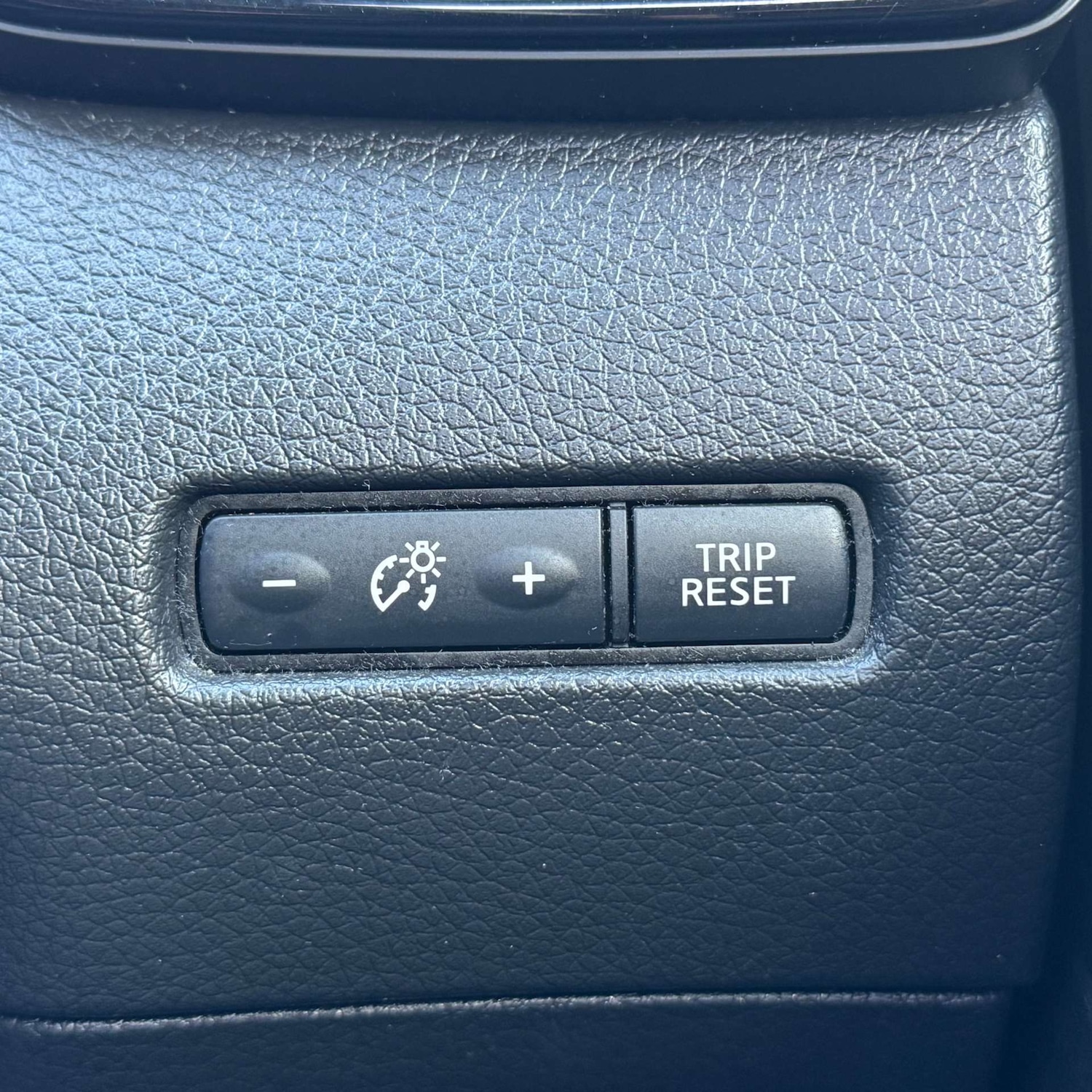 Used Nissan X-Trail 2017 for sale - 77920713: Photo 38