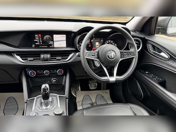 Used Alfa Romeo Stelvio 2020 for sale - 77545002: Photo