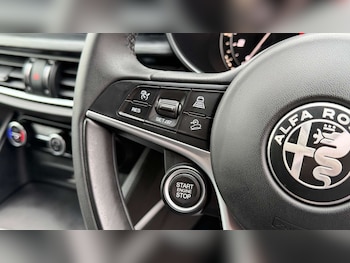 Used Alfa Romeo Stelvio 2020 for sale - 77545002: Photo